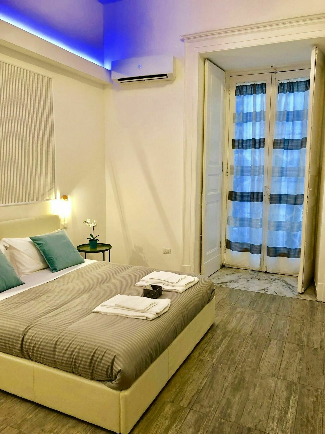 B&B Martucci Avenue Napels Buitenkant foto
